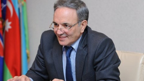 Əflatun Amaşov saytlara pul ayırmağı təklif etdi