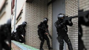 Venesuela polisindən cinayətkarlara qarşı savaş