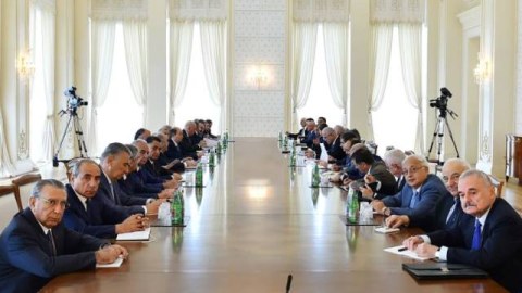 Nazirlərin qəbulları cazibəsini itirir  