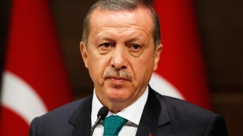 Türkiyə Ərdoğana görə referenduma gedir