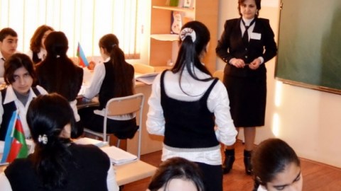Azərbaycanda qadın məktəb direktorlarının sayı artıb