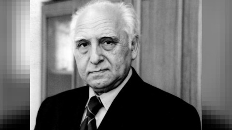 &ldquo;Respublika&rdquo;nın baş redaktoru Təhsil Nazirliyinə CAVAB VERDİ: &ldquo;Nazirin &ouml;z&uuml;n&uuml;n xəbəri var&rdquo;