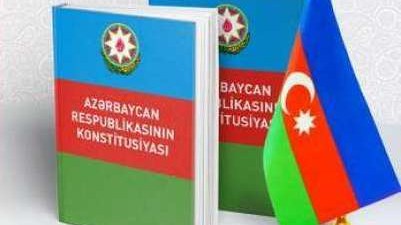 Azərbaycanın referendumdan sonrakı yeni Konstitusiyası &ccedil;ap olundu - &Ouml;ZƏL  