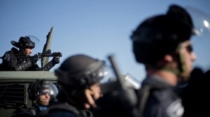 &Uuml;&ccedil; israilli hərb&ccedil;ini vuran s&uuml;r&uuml;c&uuml; g&uuml;llələnib