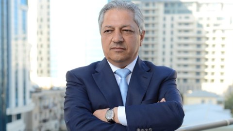 Deputat bizneslə VİDALAŞDI