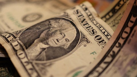Dollar bütün əsas valyutalara qarşı BAHALAŞIR