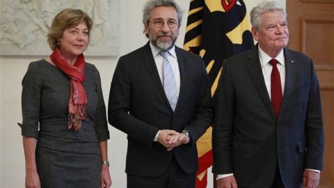T&uuml;rkiyəli jurnalist Almaniya prezidenti ilə g&ouml;r&uuml;ş&uuml;b