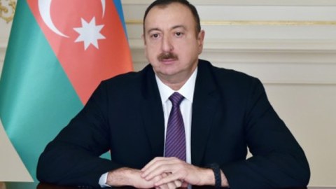İnternetdə Prezidenti təhqir edənlər cəzalandırılacaq