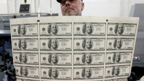 Dollar Trampa görə BAHALAŞACAQ