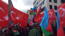 T&uuml;rklər Br&uuml;sseldə aksiya ke&ccedil;irdi