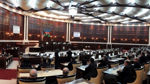 Deputatlardan internet TV-lər barədə sərt TƏKLİF  