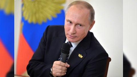 Putindən Qərbə ironik SUAL: “O təntənəli marş haradadır?”