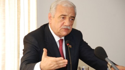 Deputat: &ldquo;&Ouml;ncə istifadəsiz m&uuml;əssisələr &ouml;zəlləşdirilməyə &ccedil;ıxarılsın&rdquo;  