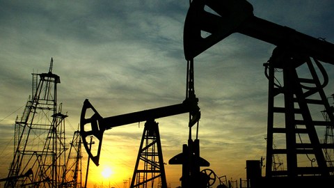 Neft 55 dolları keçdi, 17 ayın rekordunu TƏZƏLƏDİ