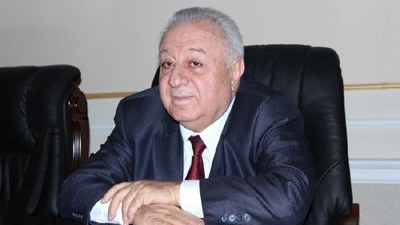 Deputat insanları az yeməyə &ccedil;ağırdı: &ldquo;Azdır az ye,...&rdquo; - VİDEO