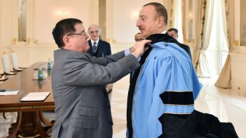 Azərbaycan prezidenti fəxri professor oldu