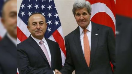 Kerri &Ccedil;avuşoğlundan &uuml;zr istəyib