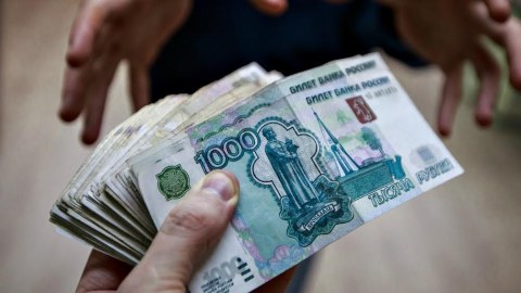 Azərbaycanlını Peterburqda oğurlayıb soydular