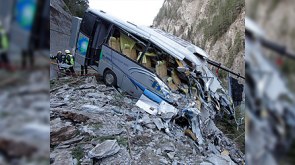 Türkiyədə avtobus uçuruma aşdı, 5 nəfər öldü