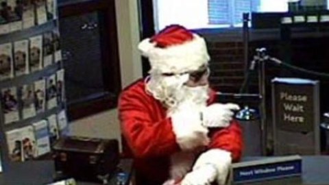 Santa-Klaus mağazanı qarət edib