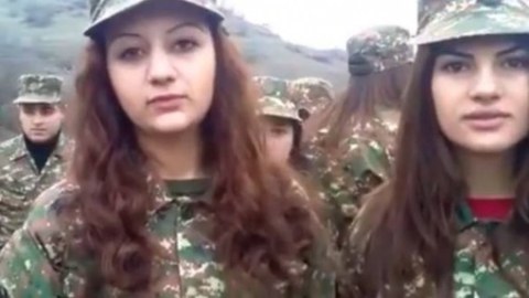 Ermənistan ordusunda qadınların sayı artır   