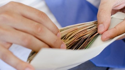 Maaş və pensiya artımı kimlərə şamil olunacaq? - AÇIQLAMA  