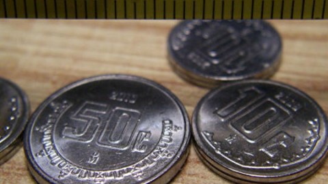 Tramp Meksika pulunu ucuzlaşdırdı&nbsp;
