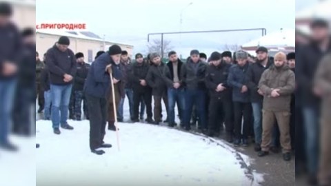 Yaraqlılara qoşulanların ailələri &Ccedil;e&ccedil;enistandan qovulur