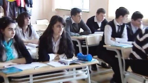 Azərbaycanda qripə yoluxmuş m&uuml;əllim dərsdə &ouml;ld&uuml;  