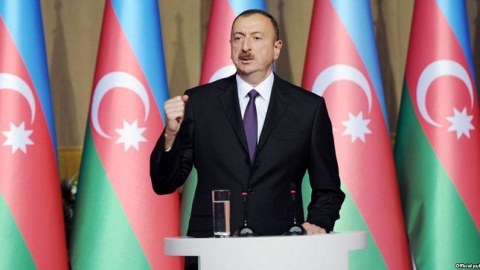 Prezident minimum əməkhaqqını artırdı