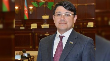 Komitə sədri: “Tələbə universitetini qorumalı, müəllim də müəllim kimi danışmalıdır”   