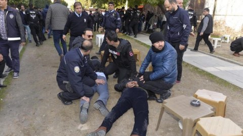 Türkiyədə atışma: 4 yaralı
