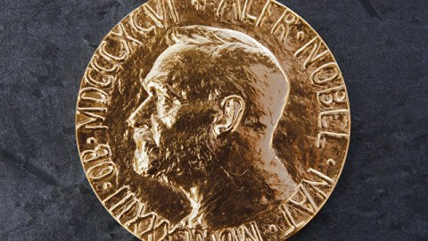 Əks-kəşfiyyat: Rusiya Nobel Komitəsinə m&uuml;daxilə etmək istəyib