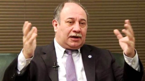 &ldquo;Elman R&uuml;stəmov iki ayağını bir başmağa dirədi...&rdquo; - M&Uuml;SAHİBƏ 