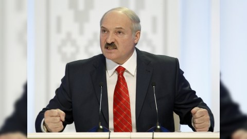 Lukaşenko: “Putinlə tez-tez dalaşırıq”