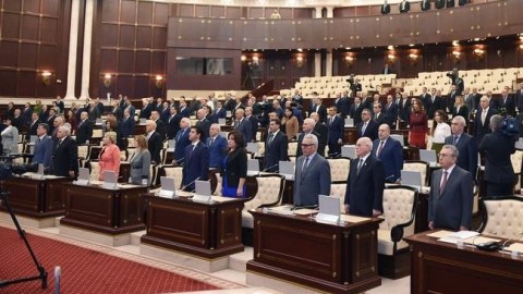 Deputatlara iclasa gecikməmək göstərişi veriləcək  