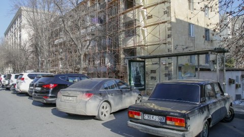 Maşın yudurdanda, duracaqlarda a&ccedil;arınızı nəzarət&ccedil;iyə verməyin! &nbsp;