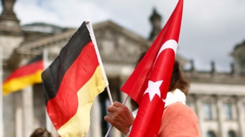 T&uuml;rkiyənin 136 diplomatı Almaniyadan sığınacaq istəyib