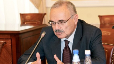 Artur Rasizadə k&ouml;&ccedil;k&uuml;nlərlə bağlı QAYDAnı təsdiqlədi - Kimə ne&ccedil;ə otaqlı mənzil veriləcək...