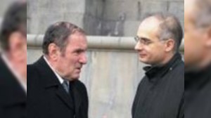 Ter-Petrosyanın partiyası s&uuml;lhə və g&uuml;zəştlərə &ccedil;ağırır