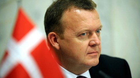Danimarka Türkiyənin baş nazirinə səfəri təxirə salmağa çağırdı   