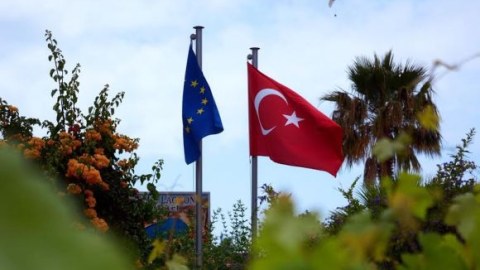 Türkiyə Avropa İttifaqı ilə razılaşmaya yenidən baxa bilər 