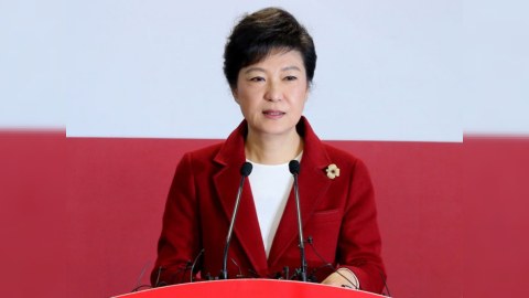 Sabiq prezident 14 saat dindirilib