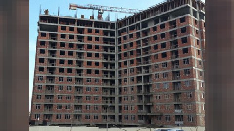 Jurnalistlərin ikinci binasında tamamlama işləri g&ouml;r&uuml;l&uuml;r  