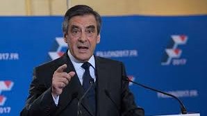 Prezidentliyə namizədin &uuml;z&uuml;nə un t&ouml;k&uuml;ld&uuml;