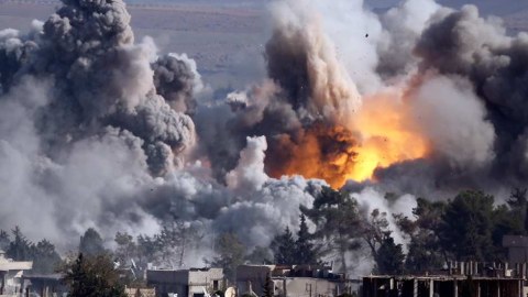 ABŞ Suriya qoşunlarını BOMBALADI: Ölənlər və yaralananlar var