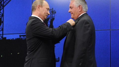 Tillerson Moskvaya hansı mesajla gedir?