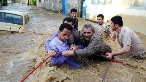 Cənubi Azərbaycandakı daşqında &ouml;lənlər dəfn olunub