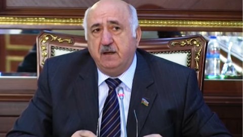 Deputat Yevda Abramovdan daha bir SƏRT &ccedil;ıxış: &ldquo;Bizi fırladırlar, xalq &ccedil;aşıb qalıb...&rdquo; 