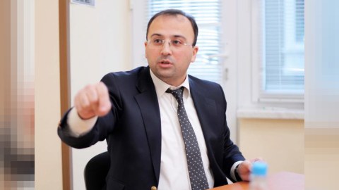 İlahiyyat&ccedil;ı axundu ifşa etdi: &ldquo;Onun Qurandan xəbəri yoxdur&rdquo; &ndash; QALMAQAL